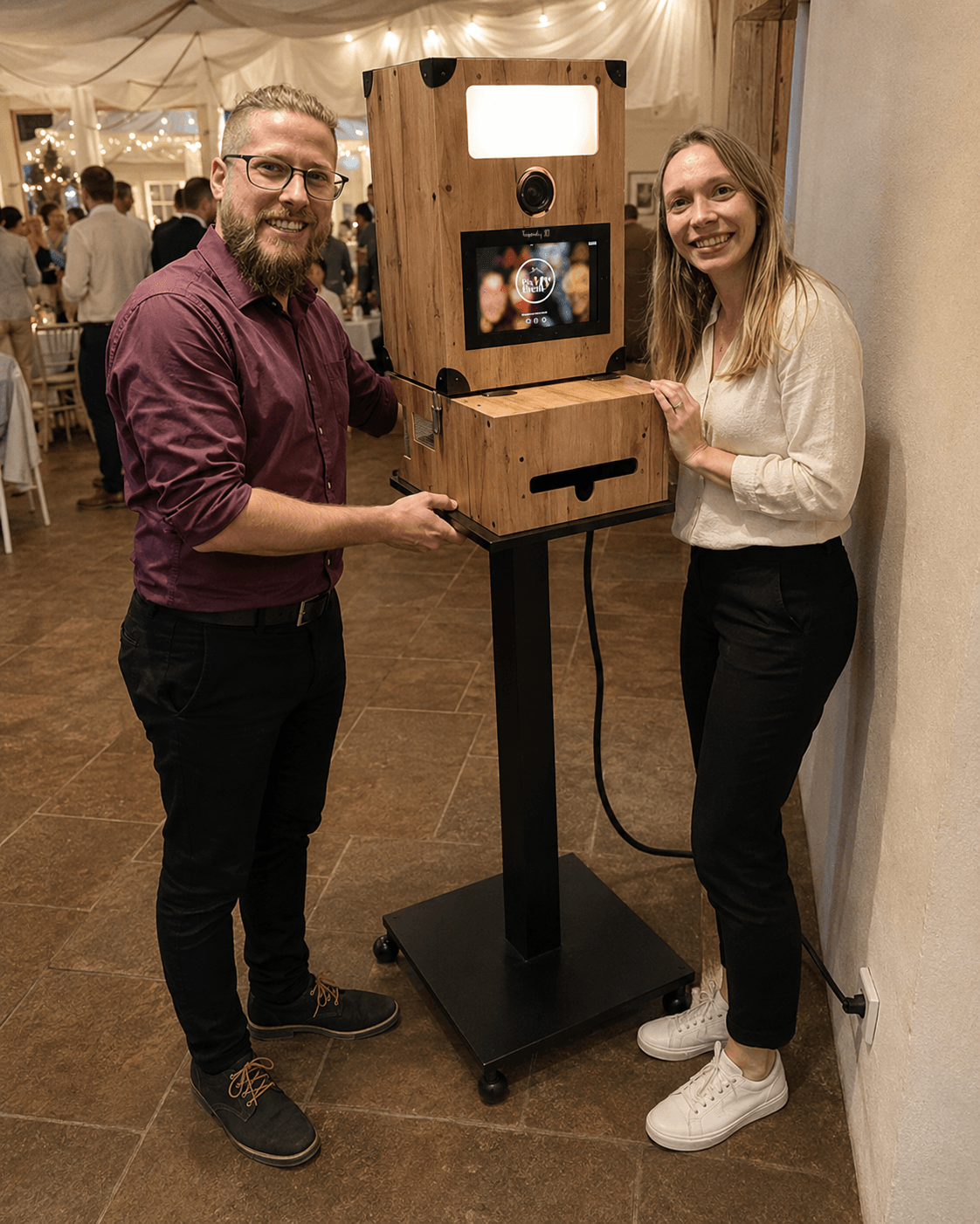 Lucile et Thibault avec une installation PixMyEvent